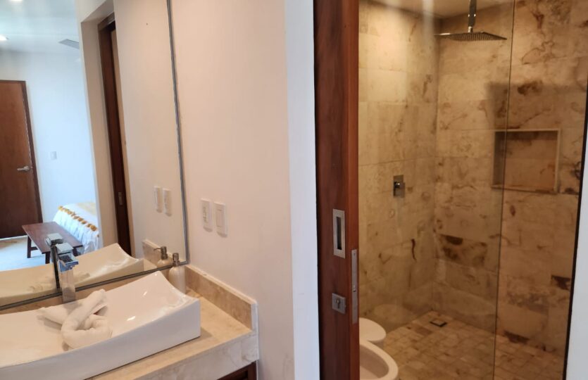 Anah La Quinta 2 Bedroom Condo For Sale in Playa del Carmen