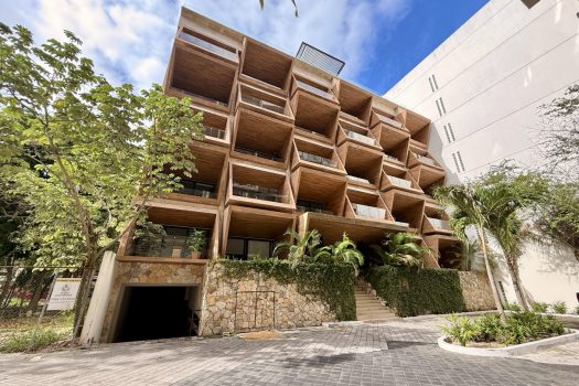 L Condos | Fully Furnished Studio for Sale Near Fifth Avenue