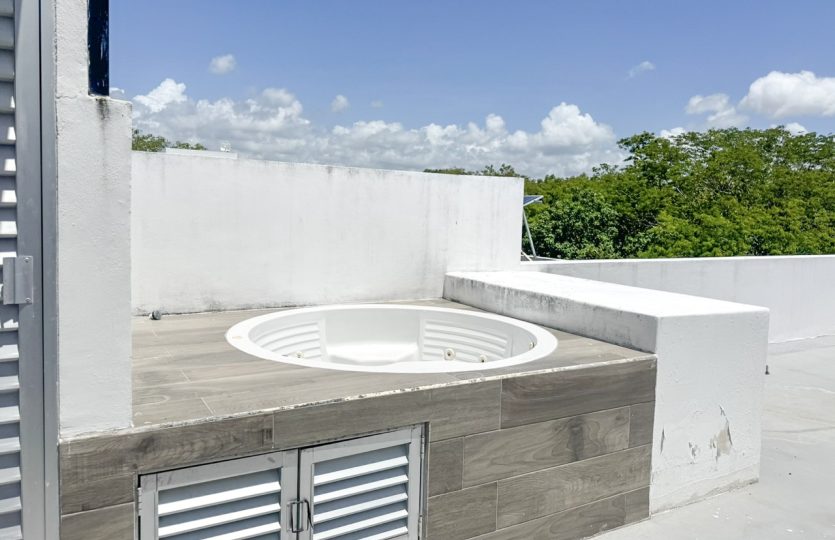 5 Bedroom House for Sale in Bosques de Bambu