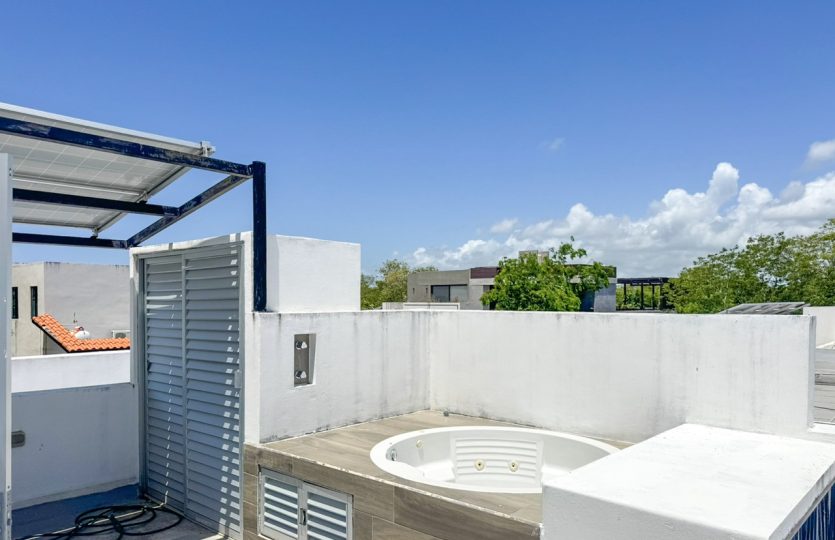 5 Bedroom House for Sale in Bosques de Bambu