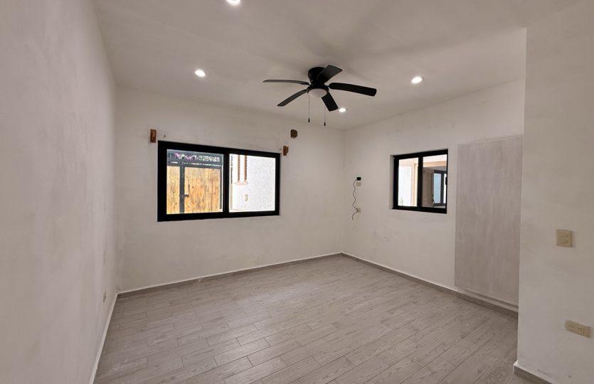 Edificio Colibri - 6-Unit Apartment for Sale