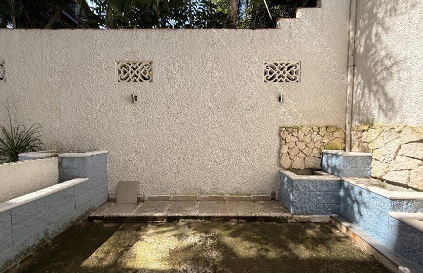 Edificio Colibri - 6-Unit Apartment for Sale