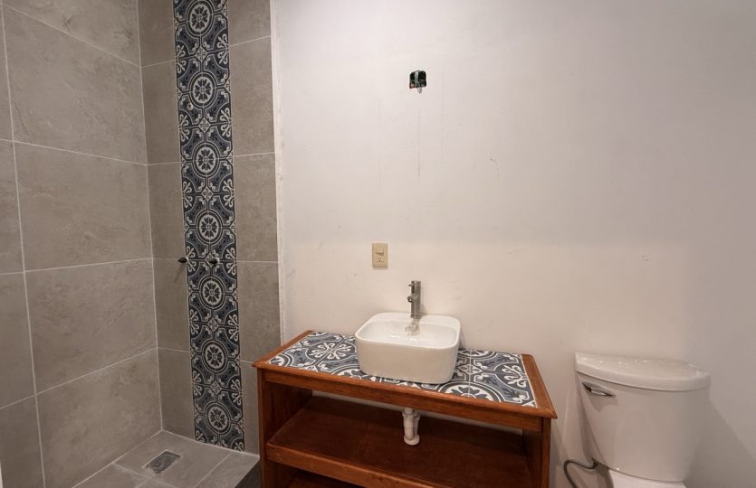 Edificio Colibri - 6-Unit Apartment for Sale