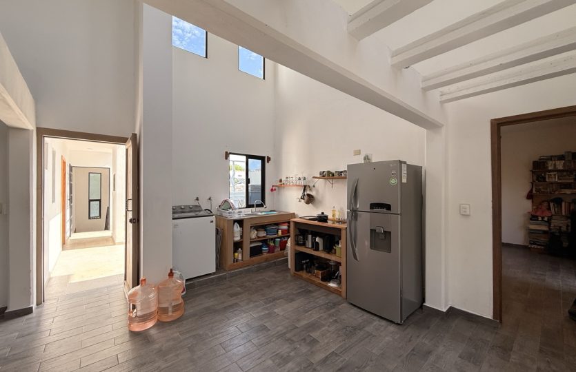 Edificio Colibri - 6-Unit Apartment for Sale