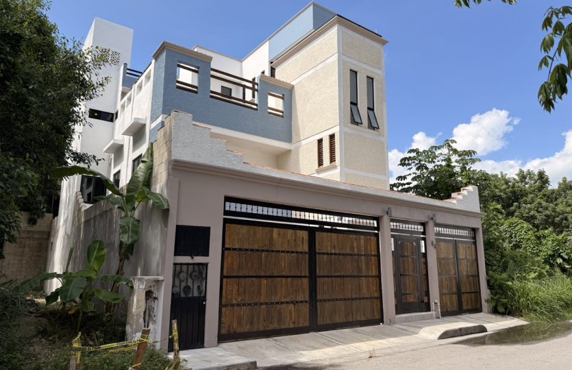 Edificio Colibri - 6-Unit Apartment for Sale