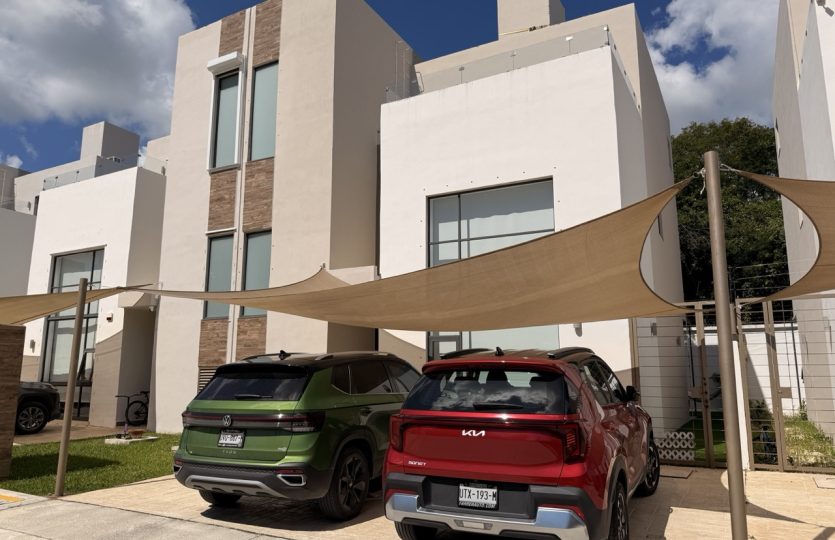 3-Bedroom House for Sale in Bali Residencial Playa del Carmen
