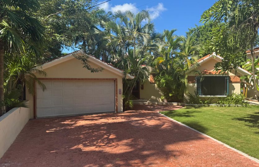 Fisher House - Beautiful Single-Story Home for Sale in Puerto Aventuras