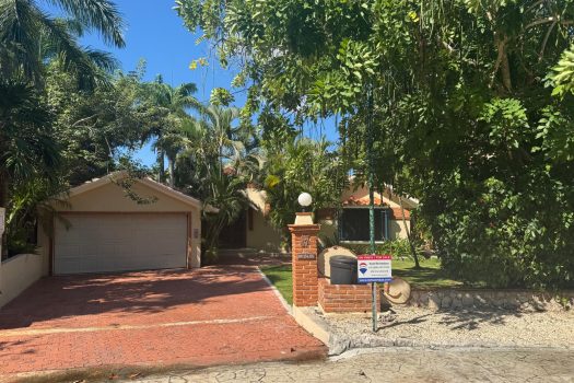 Fisher House - Beautiful Single-Story Home for Sale in Puerto Aventuras