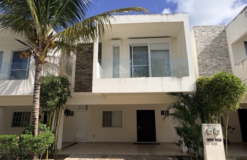 3-Bedroom House for Sale in Selvanova Coto 3B – Playa del Carmen