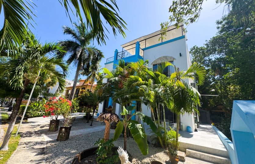 Casa Bonampak – Luxury 4-Bedroom Home for Sale in Playacar Phase II