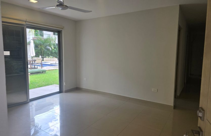2 Bedroom Ground Floor Condo for Sale in Playa del Carmen | Prime Location