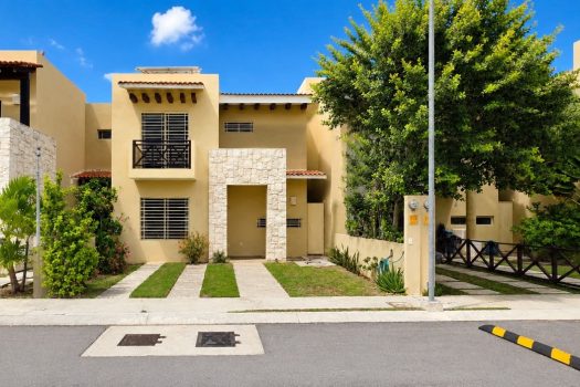 4 Bedroom House for Sale in Allegranza Playa del Carmen | Casa Crepúsculo