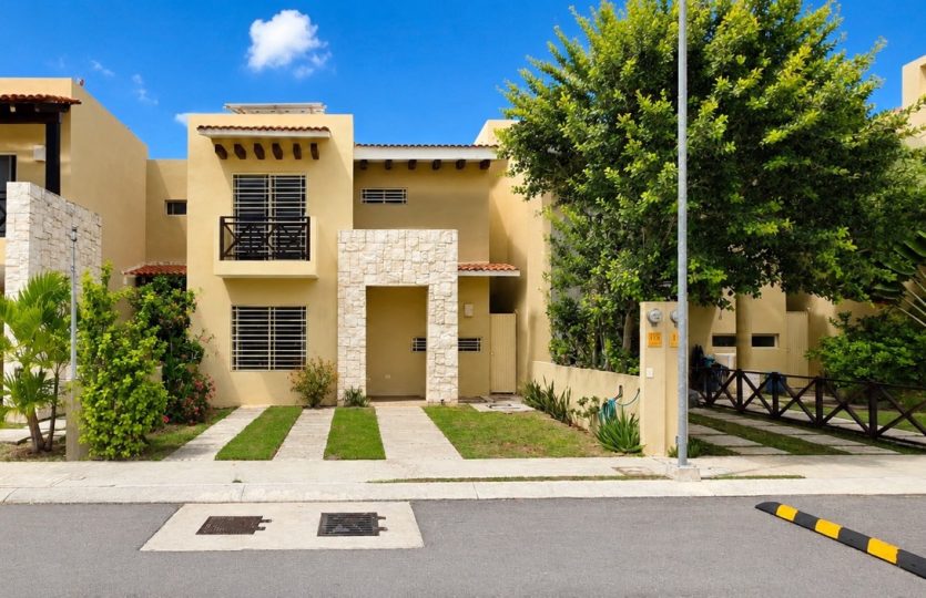 4 Bedroom House for Sale in Allegranza Playa del Carmen | Casa Crepúsculo