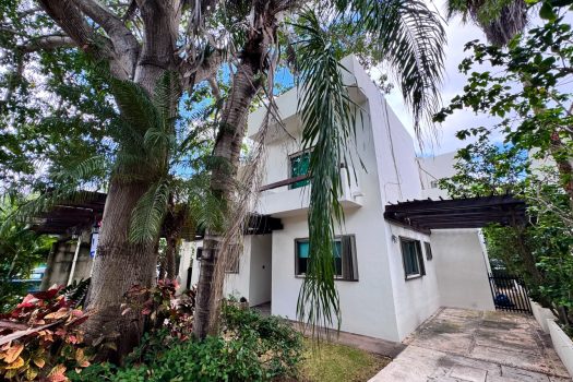 Luxury 5 Bedroom Home for Rent with Private Pool & Studio | Playa del Carmen