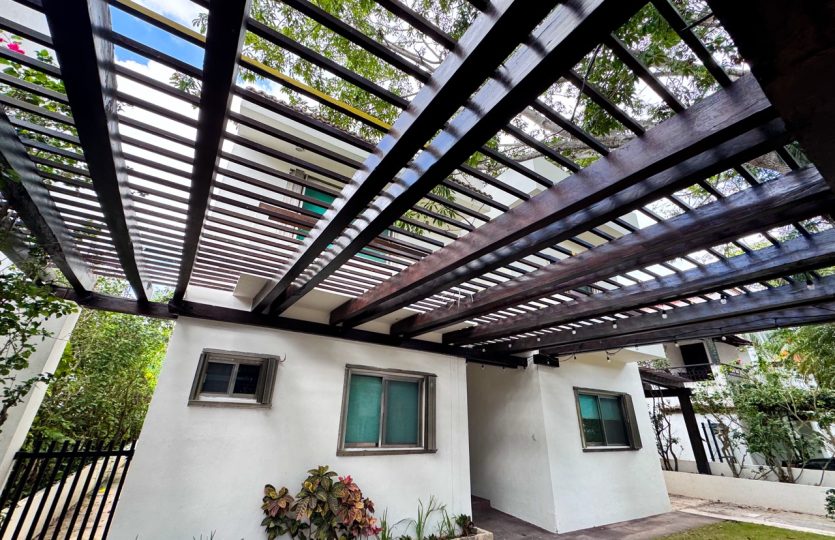 Luxury 5 Bedroom Home for Rent with Private Pool & Studio | Playa del Carmen