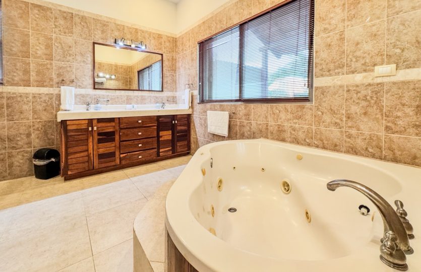 Luxury 5 Bedroom Home for Rent with Private Pool & Studio | Playa del Carmen