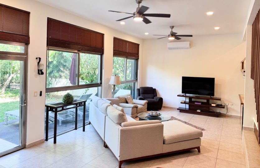 Luxury 5 Bedroom Home for Rent with Private Pool & Studio | Playa del Carmen