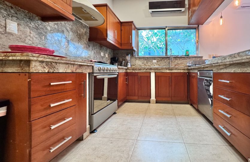 Luxury 5 Bedroom Home for Rent with Private Pool & Studio | Playa del Carmen