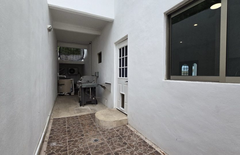 Casa Almendros for Sale | 4BR Sustainable Home with Pool in Los Almendros