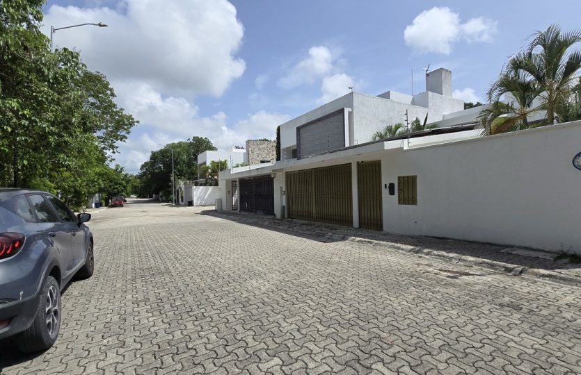 Casa Almendros for Sale | 4BR Sustainable Home with Pool in Los Almendros