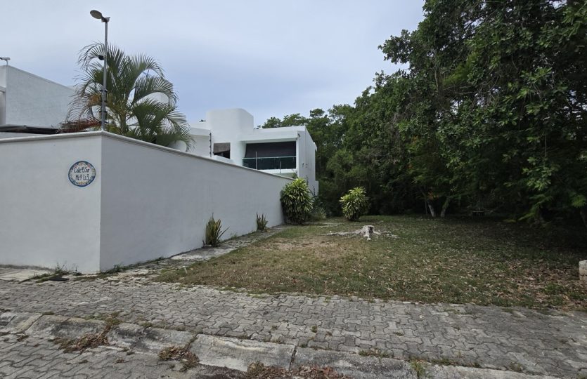 Casa Almendros for Sale | 4BR Sustainable Home with Pool in Los Almendros
