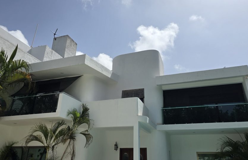 Casa Almendros for Sale | 4BR Sustainable Home with Pool in Los Almendros