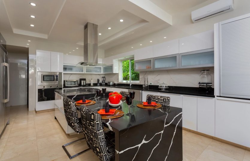 Luxury 4BR Home for Sale in Playacar | Private Pool